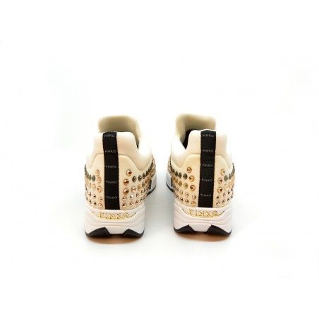 Sneackers Donna Gem Neoprene Strass in tessuto tecnico elasticizzato con multi strass su tomaia e suola in gomma.