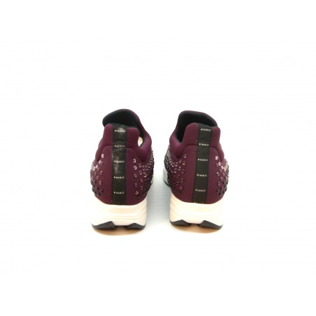 Sneakers Donna Gem Neoprene Strass in tessuto tecnico elasticizzato con multi strass su tomaia e suola in gomma.