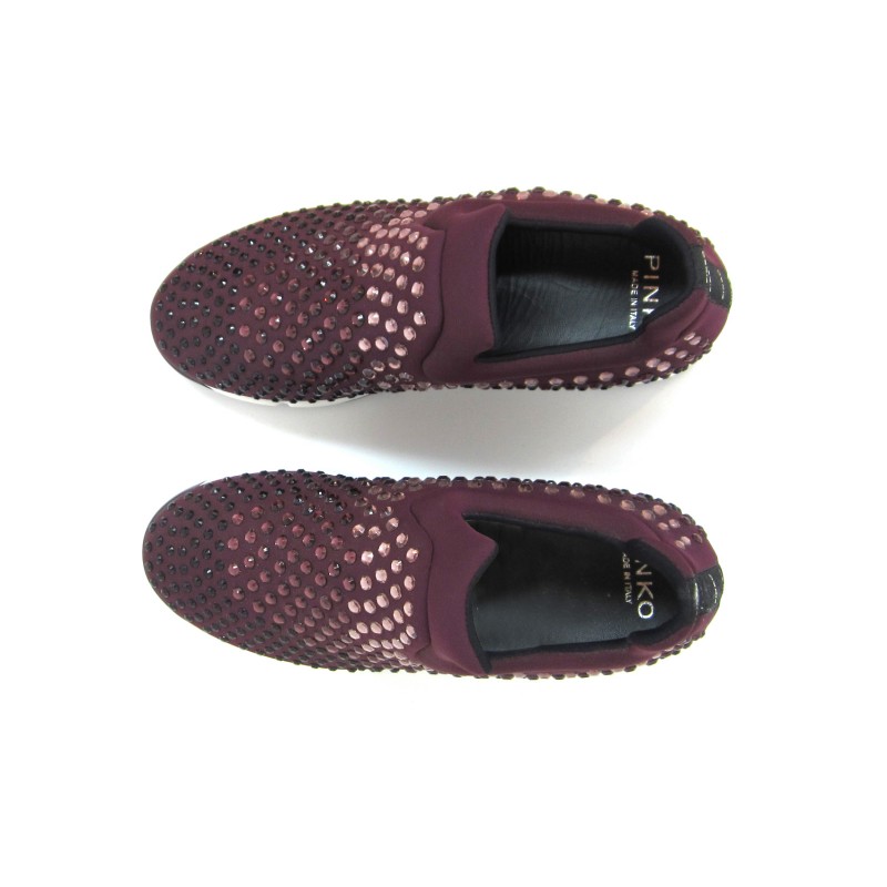 Sneakers Women Gem Neoprene Strass in technical stretch fabric with multi rhinestones on the upper and rubber sole.