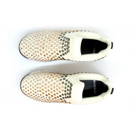 Sneackers Donna Gem Neoprene Strass in tessuto tecnico elasticizzato con multi strass su tomaia e suola in gomma.