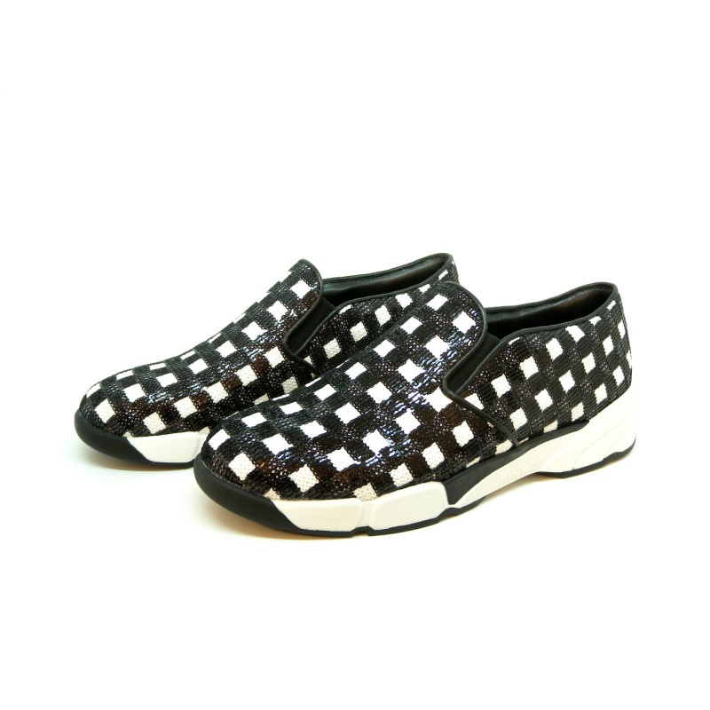 Sequins woman sneakers in embroidered fabric with sequin decoration squared, comfortable and casual rubber sole. Sequins woman sneakers in embroidered fabric with sequin decoration squared, comfortable and casual rubber sole.