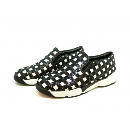 Sneakers Donna Sequins in tessuto ricamato con paillettes decorazione quadrettata suola in gomma comode e casual. Sneakers Donna Sequins in tessuto ricamato con paillettes decorazione quadrettata suola in gomma comode e casual.