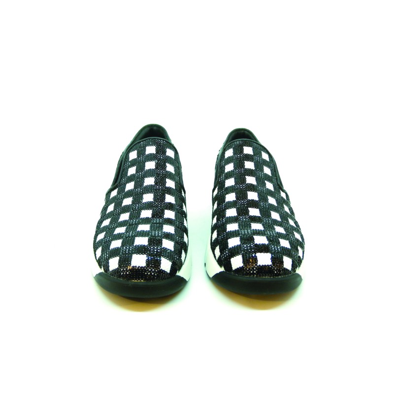 Sneakers Donna Sequins in tessuto ricamato con paillettes decorazione quadrettata suola in gomma comode e casual.