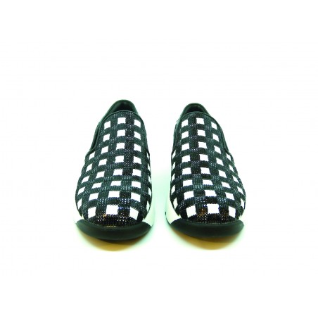 Sequins woman sneakers in embroidered fabric with sequin decoration squared, comfortable and casual rubber sole.