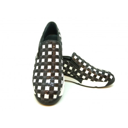 Sequins woman sneakers in embroidered fabric with sequin decoration squared, comfortable and casual rubber sole.