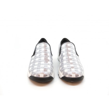 Sequins woman sneakers in embroidered fabric with sequin decoration squared, comfortable and casual rubber sole.