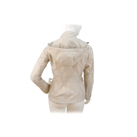 Women's 4-pocket jacket with concealed buttons. Detachable hood