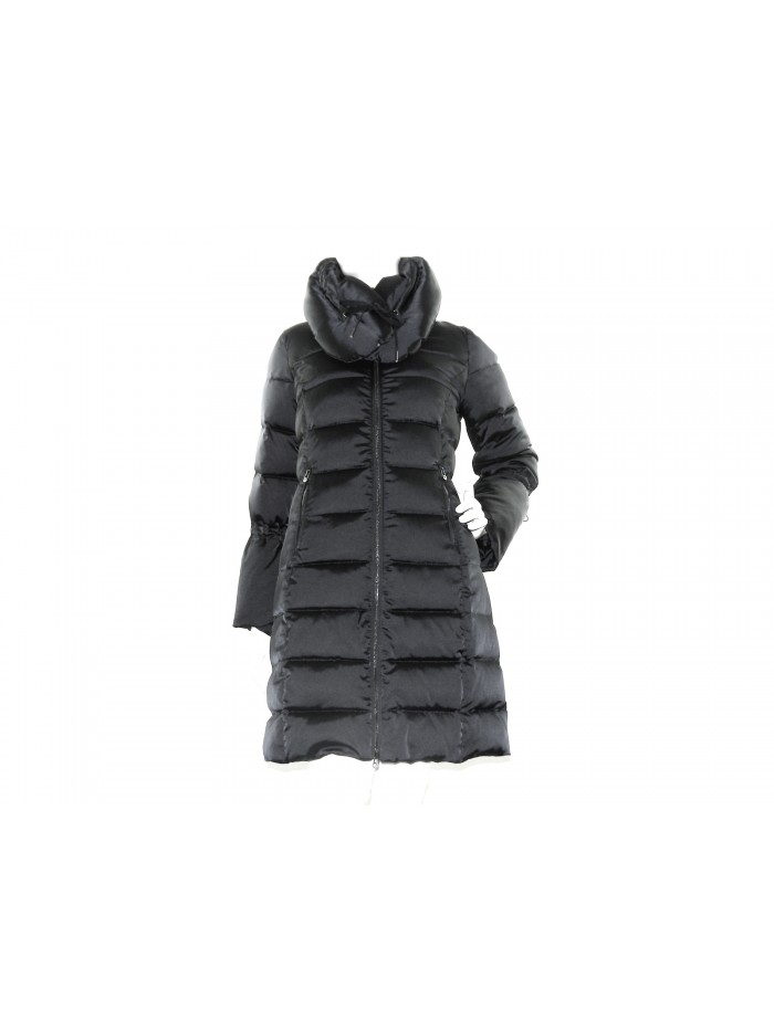VDP - Via delle Perle Women's Down Jacket Art. 00404 Black VDP - Via delle Perle Women's Down Jacket Art. 00404 Black