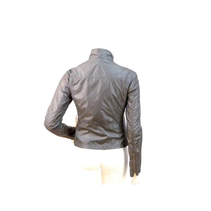 Slim light women's jacket with high collar and 4 pockets.