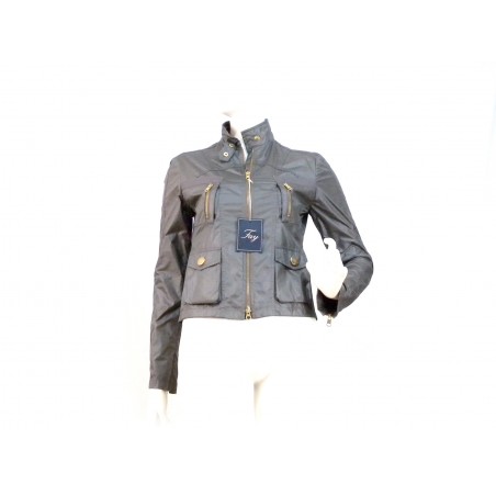 Slim light women's jacket with high collar and 4 pockets. Slim light women's jacket with high collar and 4 pockets.