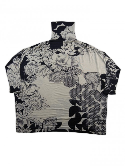 Etro Sweater Woman Mod. 18988 Black / Beige Floral Turtleneck Etro Sweater Woman Mod. 18988 Black / Beige Floral Turtleneck