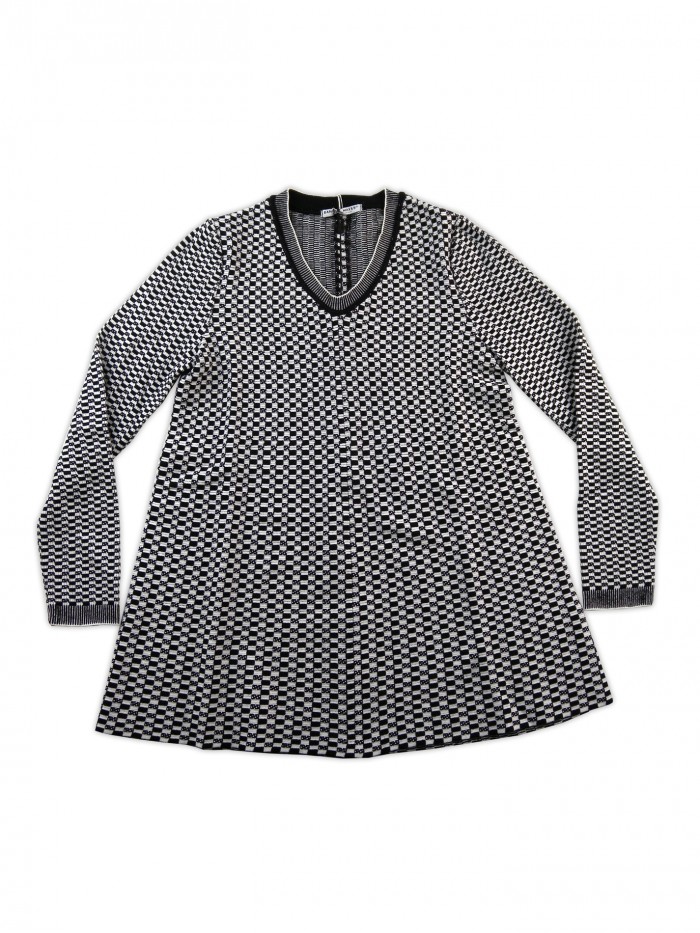 Daniel & Mayer Women's Flared V-Neck Shirt White / Black Daniel & Mayer Women's Flared V-Neck Shirt White / Black