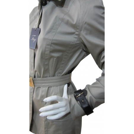 Women's long jacket with 2 waisted belt pockets with gold buckle and sleeves finishes with leather straps.