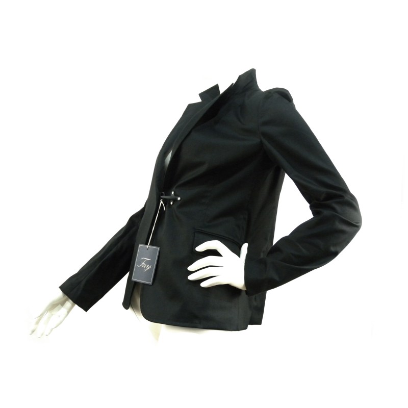 Short model men's jacket with hook closure.