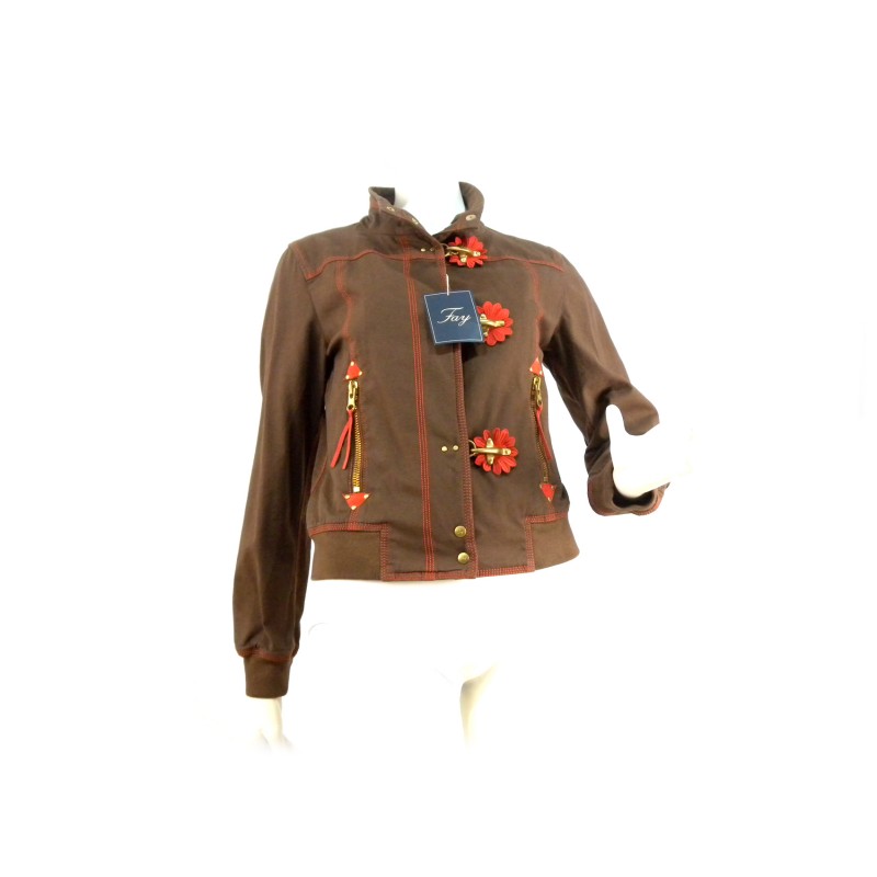 Short woman jacket with hook and contrast flowers decor.