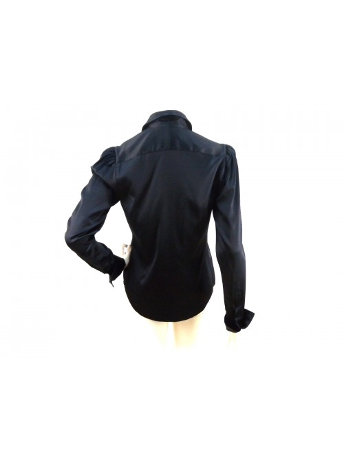 Solid color women's shirt, classic cut with a mirror.