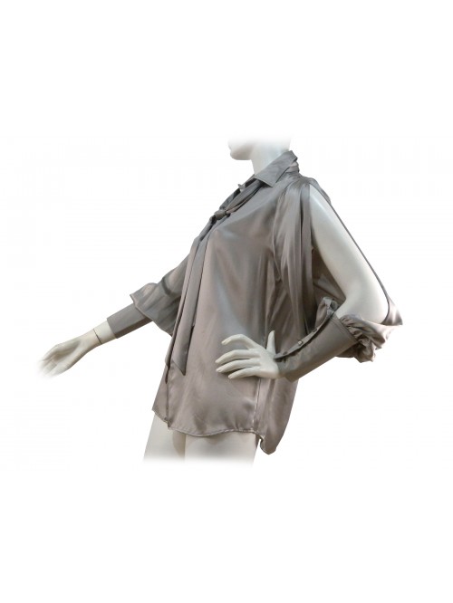 Solid color women's shirt with scarf on classic collar