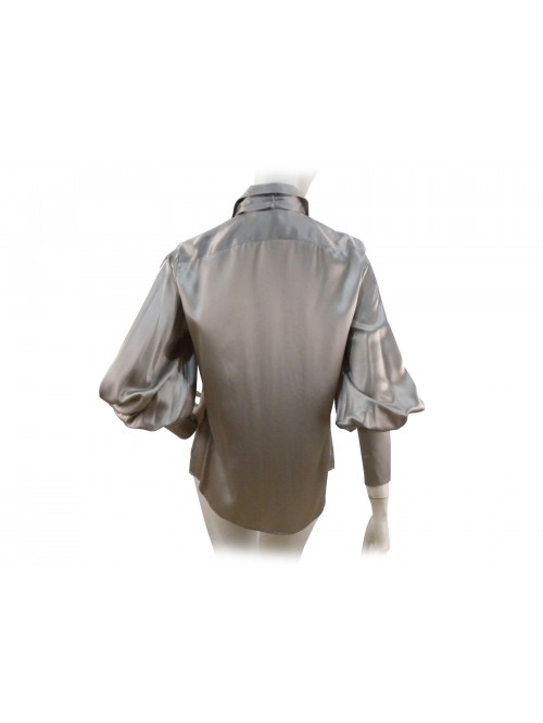 Solid color women's shirt with scarf on classic collar