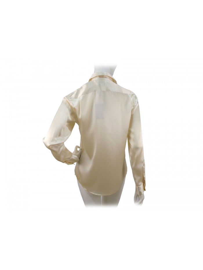 Solid color classic cut shirt with chest pockets