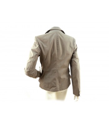 Short women's jacket 2 overlapping pockets with wide buttons. 2