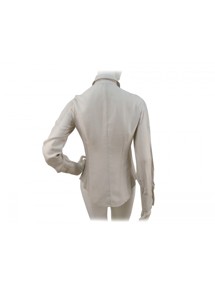 Women's shirt, classic cut.