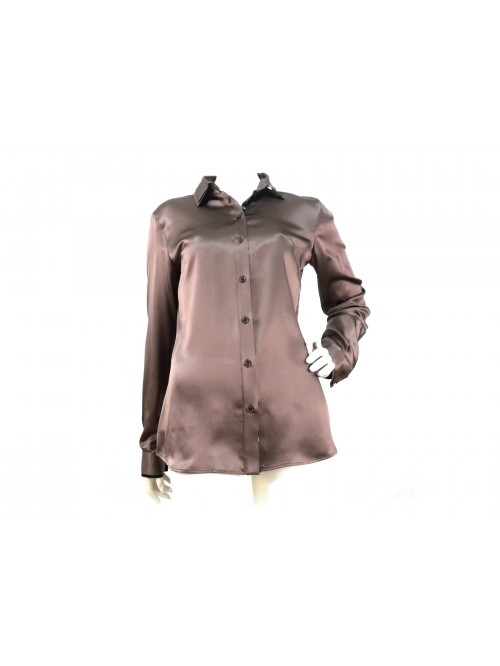 Woman shirt with double collar and flap closure with animal fantasy