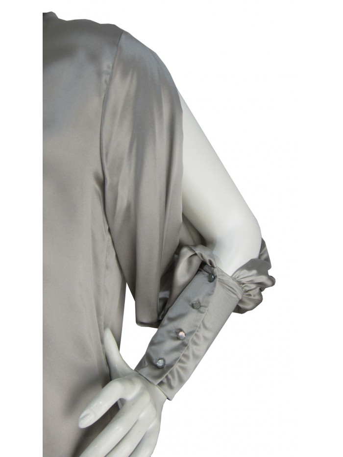 Solid color women's shirt with scarf on classic collar