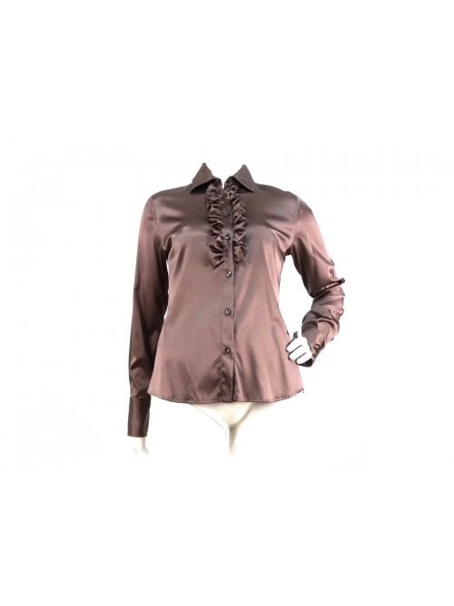 Flared Women's shirt with classic collar and chest rouge. Flared Women's shirt with classic collar and chest rouge.