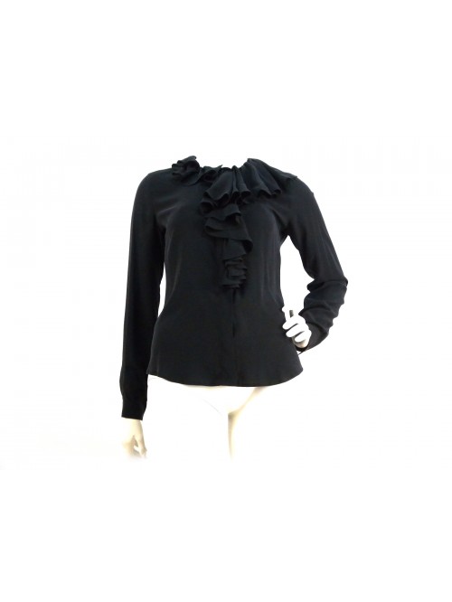 Flared women's shirt, neck and ruffle chest with hidden buttons. Flared women's shirt, neck and ruffle chest with hidden buttons.