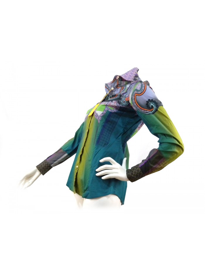 Parrot woman shirt with central symmetry.