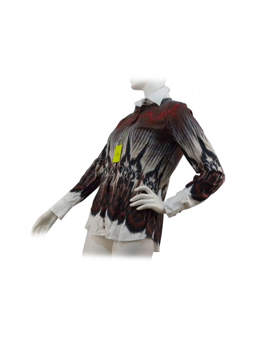 Camicia Donna fantasia piume modulari eccetto su polsini e colletto.