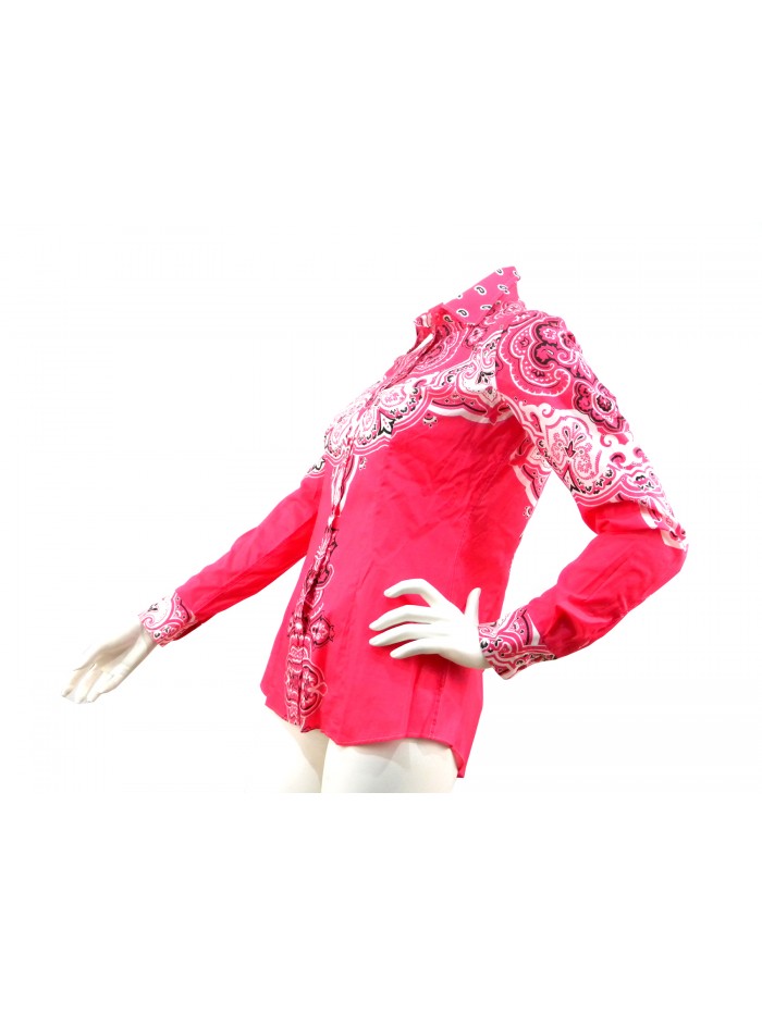 Camicia Donna fantasia Strawberry Pasley simmetrica su fondo magenta.