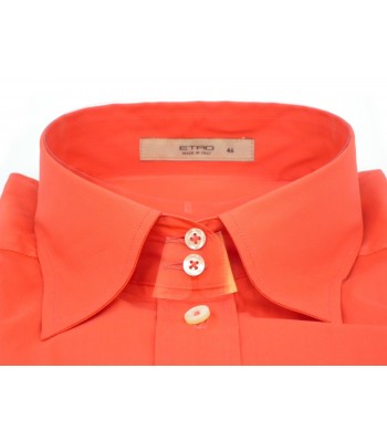 Classic Shirt with 2 buttons collar. 2