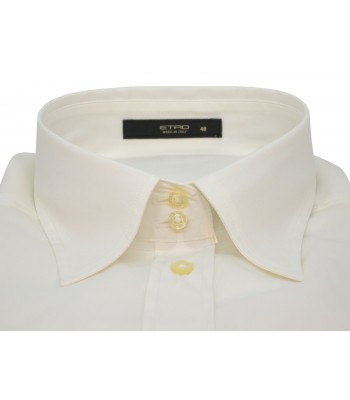 Classic Shirt with 2 buttons collar. 2