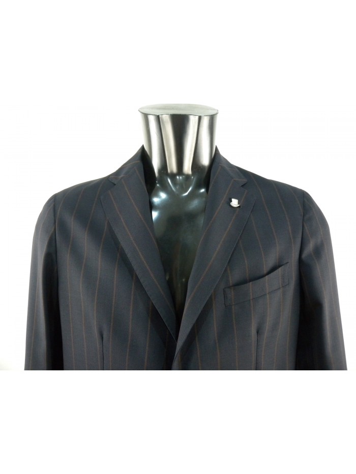 Men's unlined jacket with striped brown stripes on a blue background.