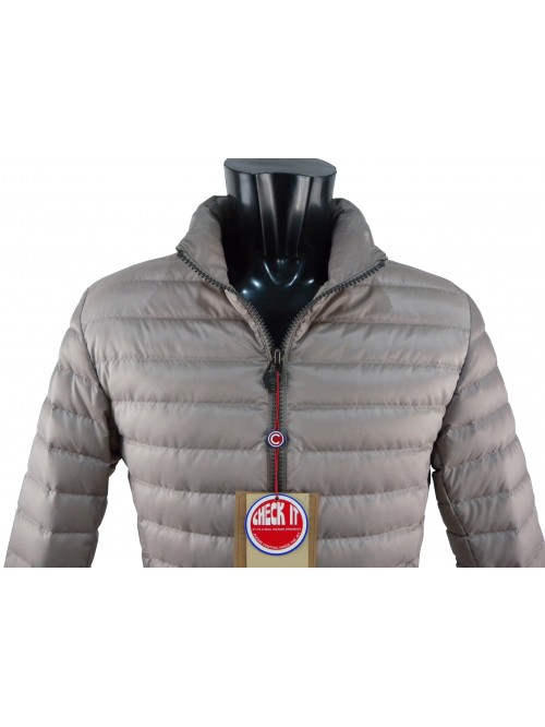 Lightweight man jacket 100 gr. high collar and 2 pockets with zip.