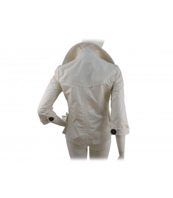 Double breasted woman jacket 2 overlapping pockets with wide buttons and 3/4 sleeves. 2