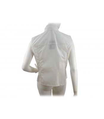 Woman jacket with zip pockets and belt with buckle. 2