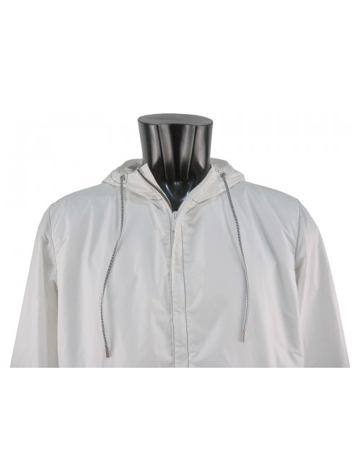 Lightweight man jacket with hood, 2 zip pockets and back pocket.