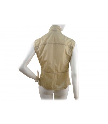 Extra light woman vest with zip closure and 4 pockets. 2