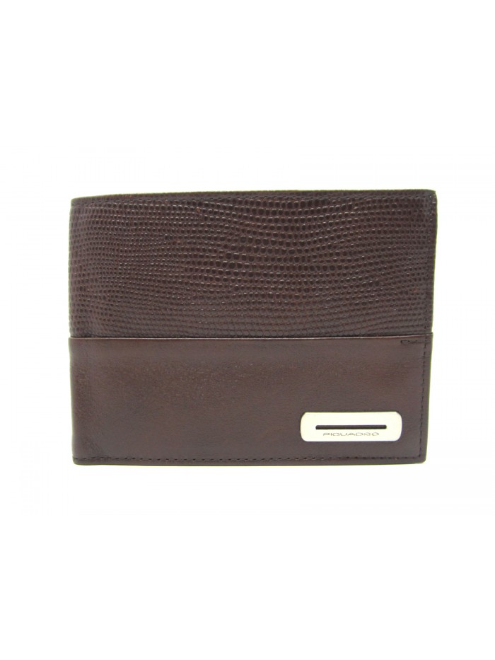 Man purse lined in contrast with credit card compartments