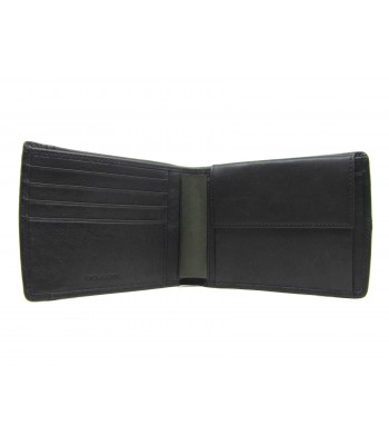 Man purse lined in contrast with credit card compartments 2