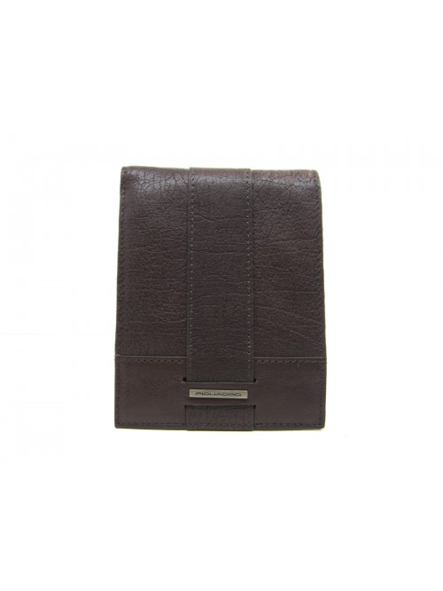 Man purse lined in contrast with credit card compartments