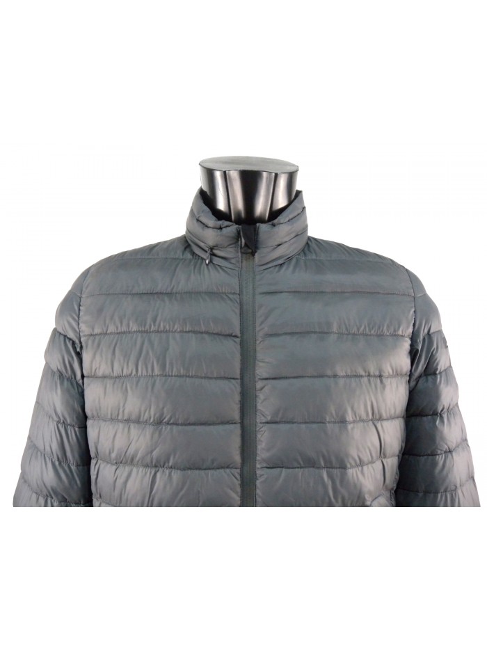 Padded Benzi man jacket with high collar and 2 pockets with zip.