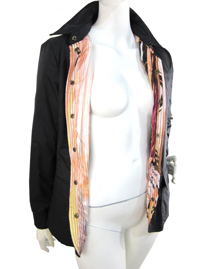 Flared women's jacket, patterned lining with light padding