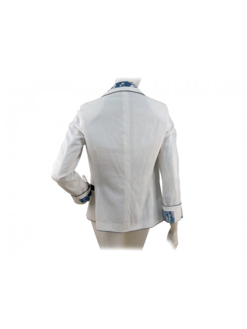 Woman jacket without buttons, floral decoration inside on silk lining