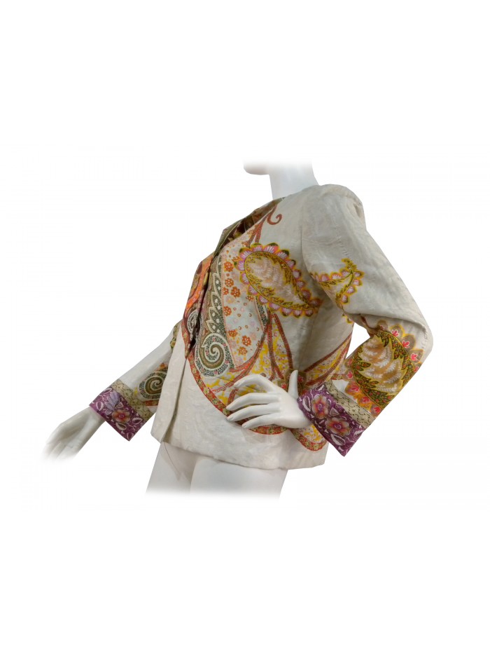 Unlined woman jacket, fabric with embossed arabesque pattern effect
