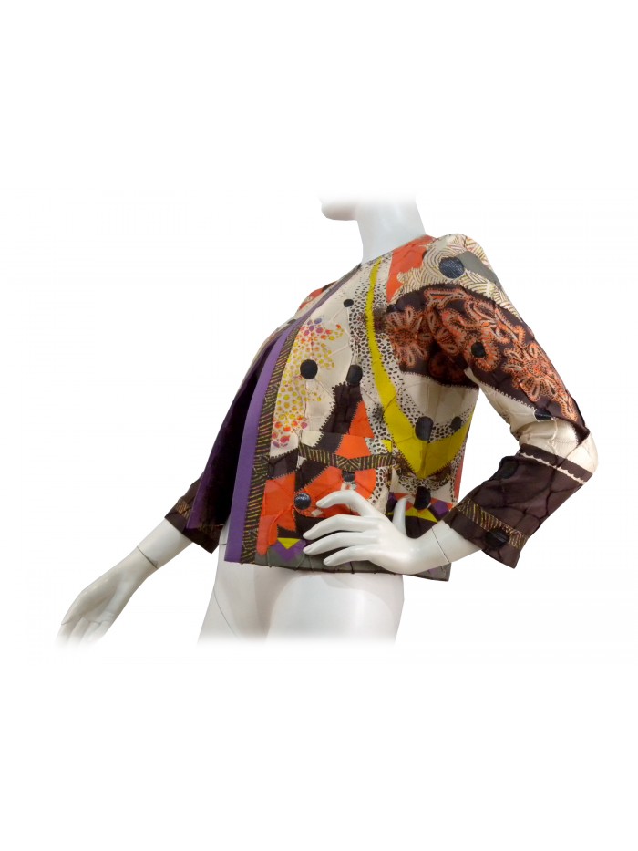 Women's jacket lined without buttons, fabric with effect