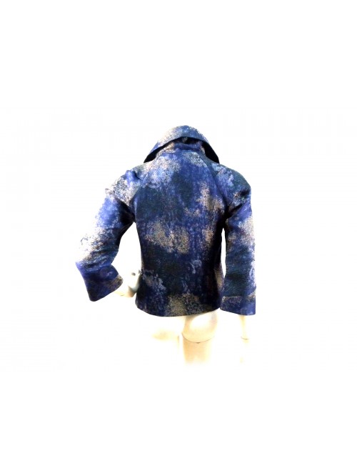 Woman short flared jacket with wide collar and 3/4 sleeve