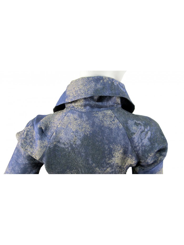 Woman short flared jacket with wide collar and 3/4 sleeve